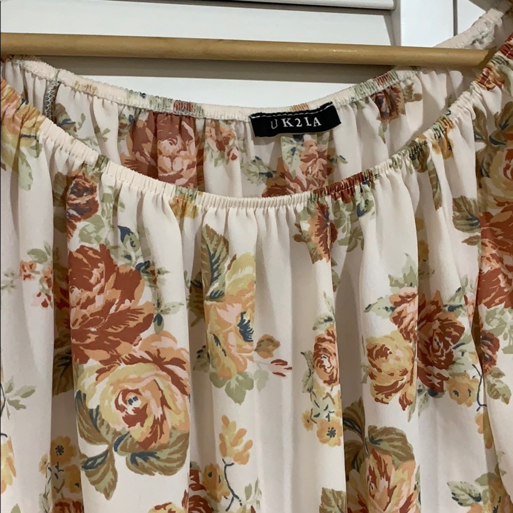 Floral top - Picture 3 of 6